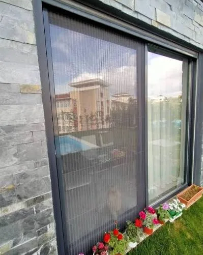 Cam Balkon Sinekligi 2